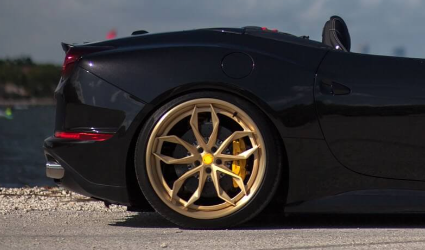 RINES FORJADOS AFTERMARKET DE 3 PIEZAS PARA FERRARI CALIFORNIA T