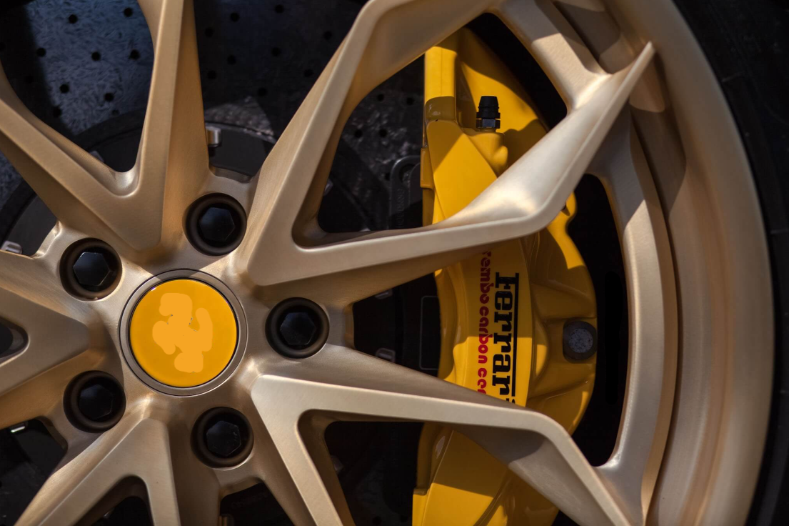 RINES FORJADOS AFTERMARKET DE 3 PIEZAS PARA FERRARI CALIFORNIA T