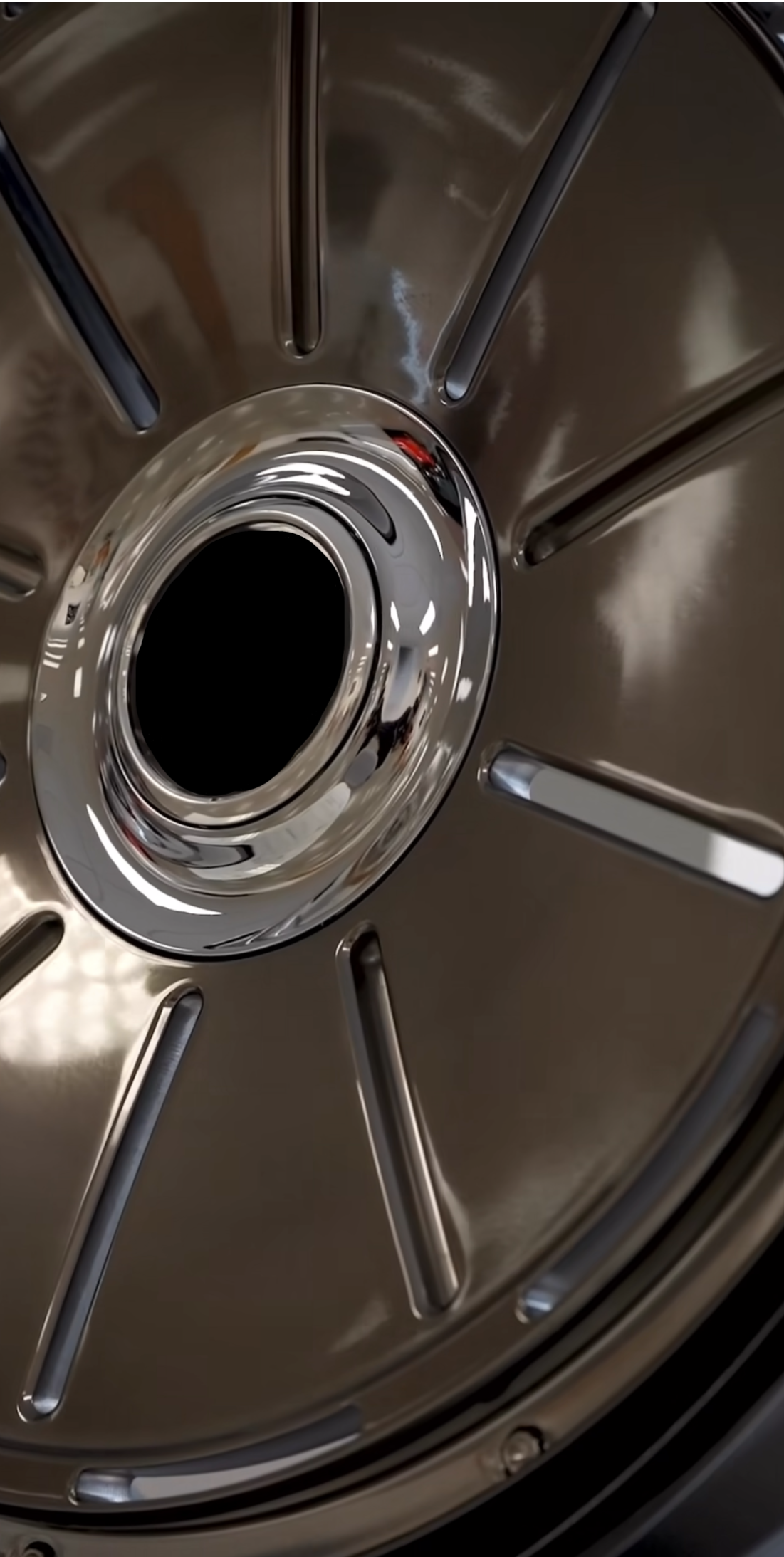 NEW VORSTEINER ESTATE WHEELS FOR ROLLS ROYCE DROPHEAD We manufacture premium quality forged wheels rims for ROLLS ROYCE DROPHEAD PHANTOM GHOST CULLINAN in any design, size, color. Wheels size: 24 x 10 ET 20 FINISH: Polished Forged wheels can be produced in any wheel specs by your inquiries, and we can provide our specs