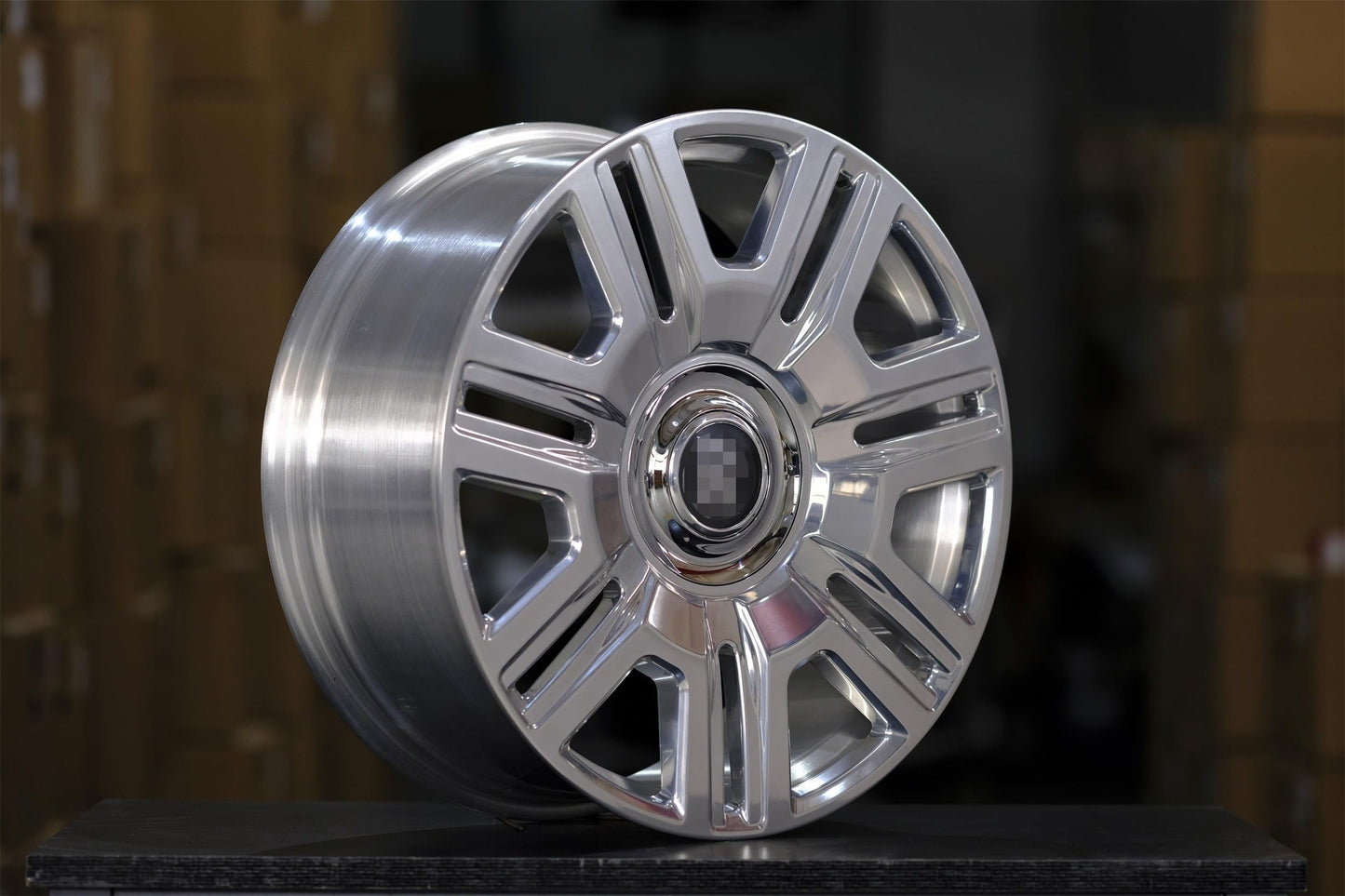We manufacture premium quality forged wheels rims for Rolls Royce Cullinan in any design, size, color. Wheels size: Front 22 x 8,5 ET 35 Rear 22 x 9,5 ET 35 PCD: 5 x 112 CB: 66,6 Forged wheels can be produced in any wheel specs by your inquiries and we can provide our specs