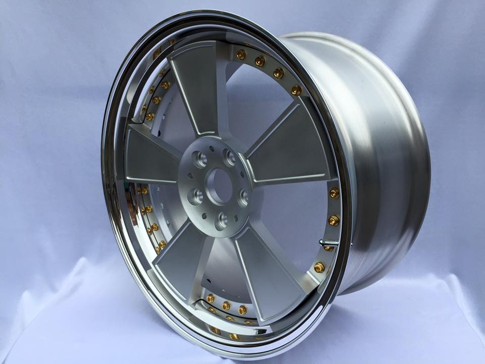 RINES FORJADOS DE 3 PIEZAS PARA FERRARI 612 SCAGLIETTI