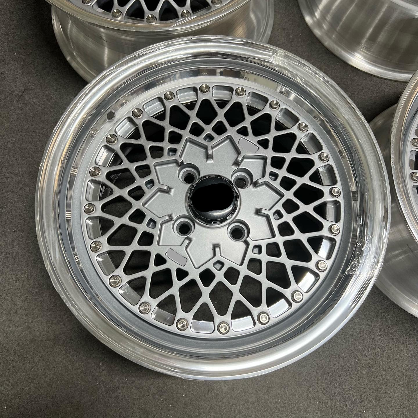 RINES FORJADOS DE 3 PIEZAS PARA BMW E30 SERIE 3 SERIE 6