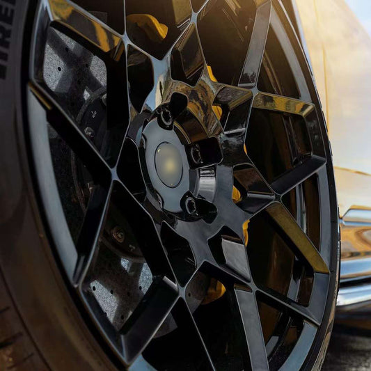 Lamborghini Urus sobre ruedas monobloque forjadas AGL55