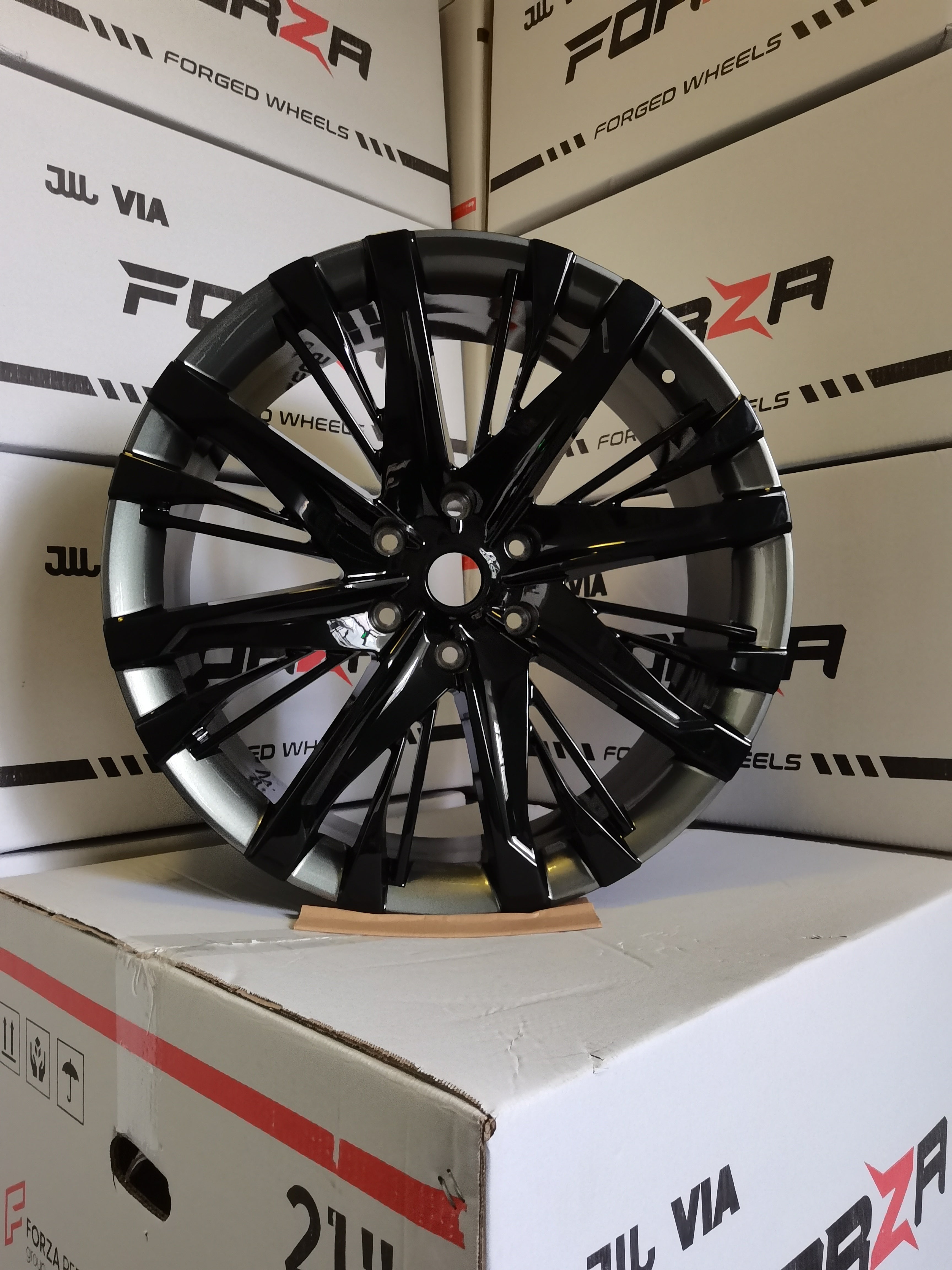 Rines forjados monográficas OEM para Infinity – Forza Performance Group MX